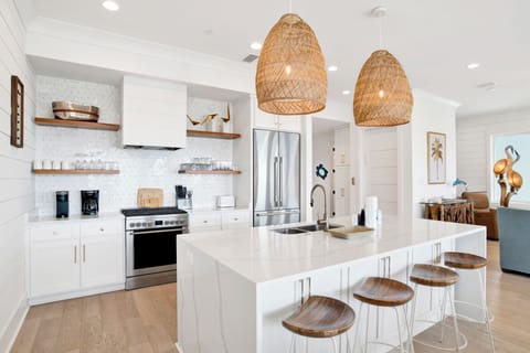 Additional island seating