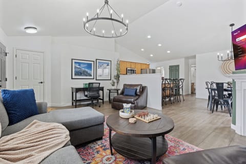 Cook, eat, relax, open plan living at it's best