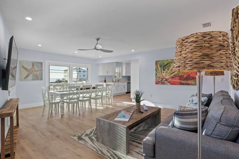 Main floor- Living area