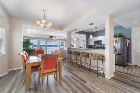 DINING AREA AND BREAKFAST BAR