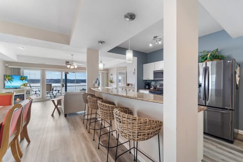 BREAKFAST BAR AND KITCHEN