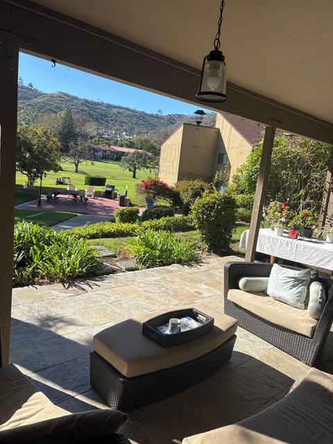 Relax & enjoy stunning views, California weather, sunshine, peace & tranquility