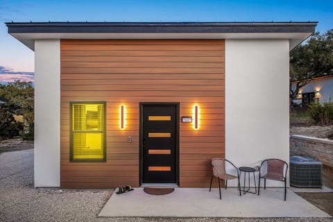 Enjoy a modern casita in the heart of the hill country.  We have smart locks to allow effortless check in and we will always leave the light on for you!