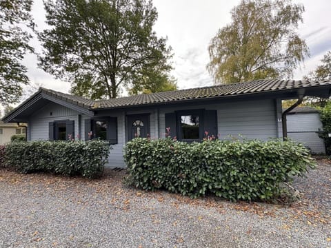 House, Home, Shrub, Roof, Door, Cottage, Groundcover, Garden, Siding