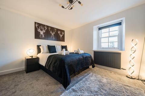 King-size bed master bedroom