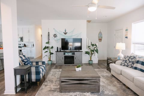 sink into plush seating as you enjoy your favorite PS4 games