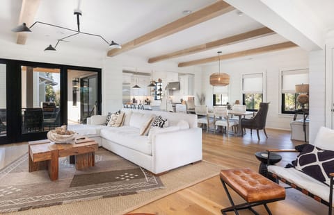 beautiful and stylish updated interiors to enjoy all week long!