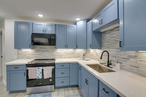 Kitchen | Washer/Dryer | Trash Bags/Paper Towels