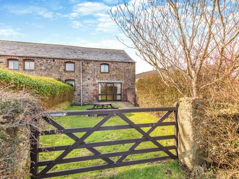 Exterior | Barley Store - Dickinson Place Holiday Cottages, Allonby