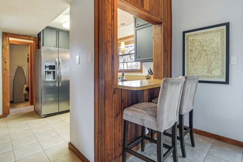 Additional Dining Area | 1st Floor | Breakfast Bar