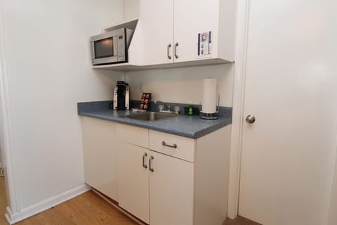 Interior of Room 9 at the Fin n Feather Waterside Inn