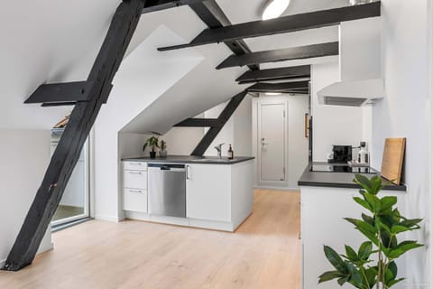 Fully equipped kitchen with all amenities you need to show off your cooking skills.