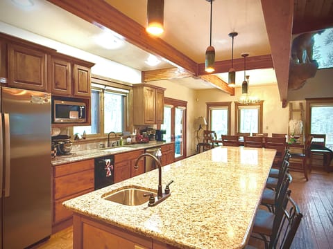 No such thing as too many cooks here