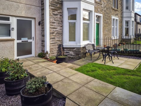 Outdoor | Lena&rsquo;s Corner, Dunoon