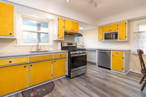 Bright fully equipped kitchen
