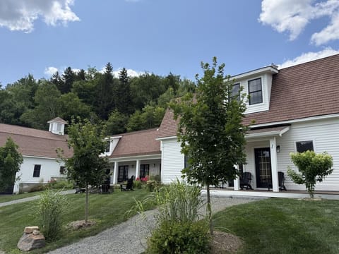 FRONT EXTERIOR PIC