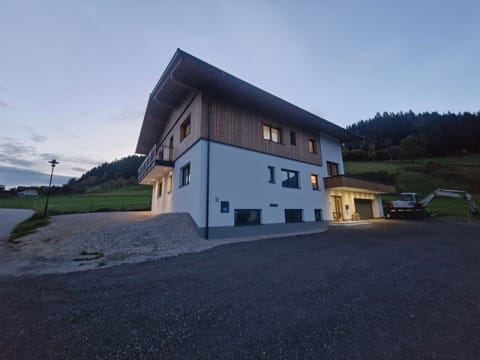 Klausi's Panorama Suite Flachau - Panorama Suite (5 bedrooms/2-13 pers.) Apartment in Salzburgerland