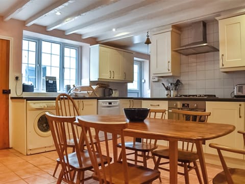 Kitchen/diner | The Captain’s View, Whitby