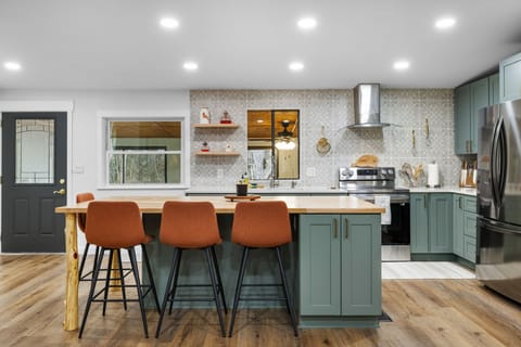 Fully stocked kitchen- whip up a delicious meal here!