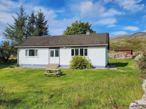 Exterior | Inchnadamph Lodge properties - Walled Cottage - Inchnadamph Lodge Properties, Inchnadamph, near Lochinver