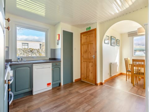 Kitchen | Inchnadamph Lodge properties - Walled Cottage - Inchnadamph Lodge Properties, Inchnadamph, near Lochinver