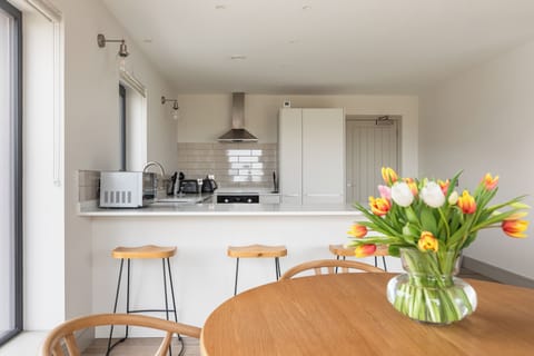 Tullagh dining kithen @Ballyliffin Beach Houses