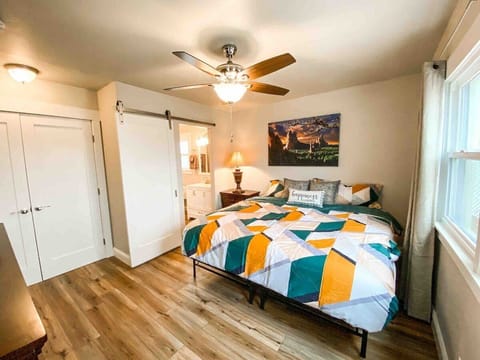 Bright, hotel-style studio suite in the heart of Colorado Springs.
