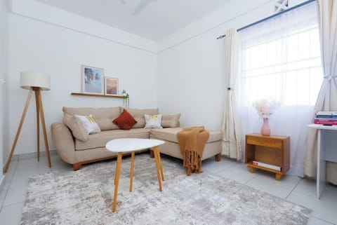 Welcome to Ranila Urban Retro 2 bedroom unit. Your Home Away From Home!