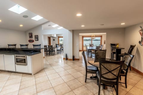 Main Level | Dining | Kitchen