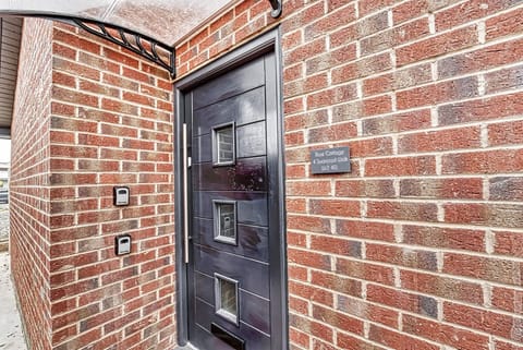 Rose Cottage, Worcester - Host & Stay