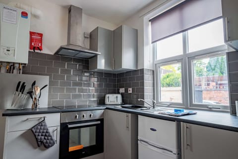 Bromyard Flat 2, Worcester - Host & Stay