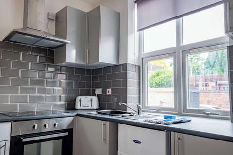 Bromyard Flat 2, Worcester - Host & Stay