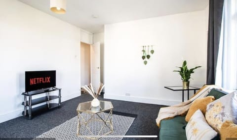 Living Room / Lounge