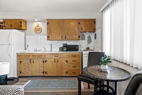 Fully equipped kitchen with essentials for a comfortable, convenient stay.
