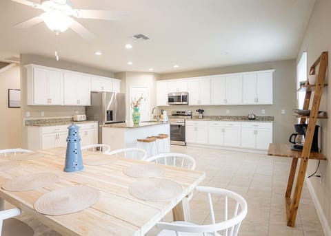 Dining Area and Full Kitchen