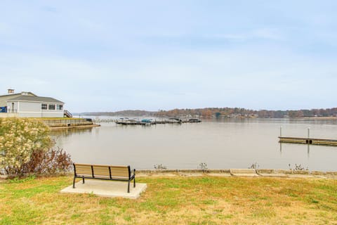 Greenwood Vacation Rental | 3BR | 2.5BA | 1 Small Step Required | 1,720 Sq Ft