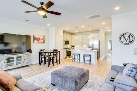 Living Room | Free WiFi | Central A/C & Heat | Smart TV | 1st Floor