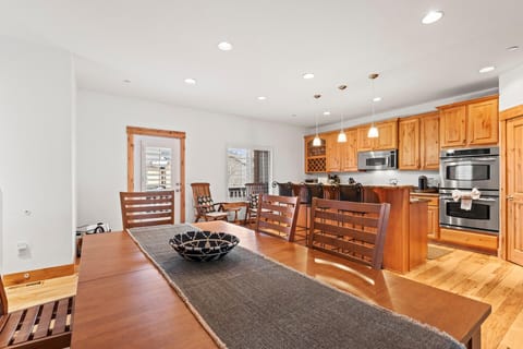 Bear Hollow Village 5614