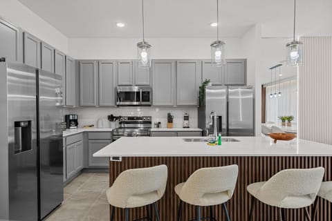 Fully-equipped kitchen