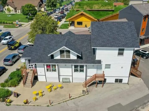 Welcome to your home away from home in Sister Bay