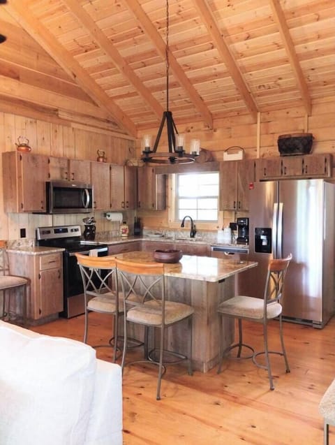 6f667c62 dda6 453c 96a4 23e023f48cfe