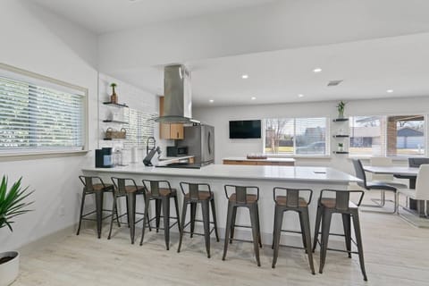 23e97b71 a5bf 4f4d a179 ee9fc2c598c2