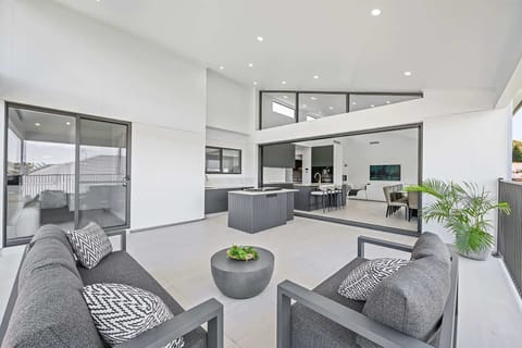 Outdoor Entertaining Area - Built in BBQ + Sink