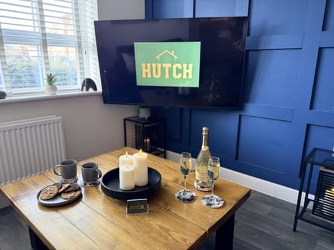 Book direct for 10% off at hutchlifestyleapartments.com