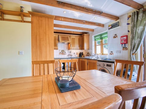 Dining Area | Excellence - Gables Getaways, Beaworthy