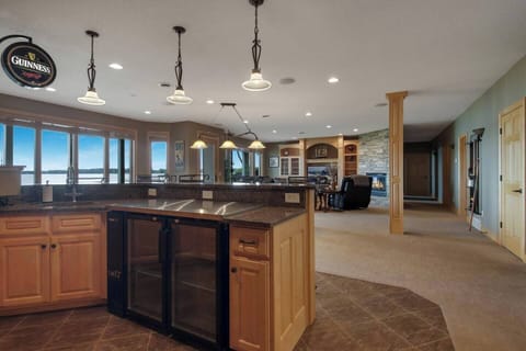 Bfc9345a 6961 4e24 967c fd413fcfd14a