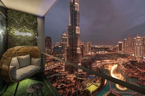 Balcony with breathtaking Burj Khalifa views.