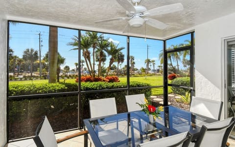 Lanai View - Walk straight out of your lanai for direct access to Siesta Key Beach.