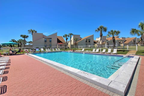 Horizon South Resort | Community Amenities | 4 Outdoor Pools
