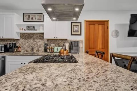 80ea18d6 bc40 44a6 bdb2 80a658ab36e5